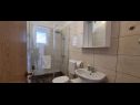 Apartmány Ivano - 20 m from Sea: A1(6), A2(2+1), A3(2+1), A4(2), A5(2) Zátoka Osibova (Milna) - Ostrov Brač  - Chorvatsko  - Apartmán - A4(2): koupelna s WC