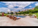 Prázdninový dům/vila Villa Gold - private pool & grill: H(12+4) Splitska - Ostrov Brač  - Chorvatsko  - zahradní terasa