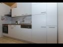 Apartmány Vlado - cosy & afordable: SA1(2), A2(3), A3(5) Supetar - Ostrov Brač  - Apartmán - A3(5): kuchyně