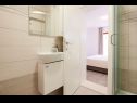 Apartmány Antonia - 270m to sea: A4 Green(2+2), SA2 Silver(2), A1Blue(2), SA3 Gold(2) Mastrinka - Ostrov Čiovo  - Studio apartmán - SA3 Gold(2): koupelna s WC