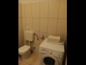 Apartmány Draga - traditional & in center: A1(2+2), A2(2+2), SA1(2+2), SA2(2+1) Vrboska - Ostrov Hvar  - Apartmán - A2(2+2): koupelna s WC