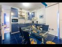 Apartmány Mila - in blue: A1(4+2), A2(5+1), A3(4+2) Banjole - Istrie  - Apartmán - A2(5+1): kuchyně a jídelna