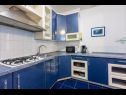 Apartmány Mila - in blue: A1(4+2), A2(5+1), A3(4+2) Banjole - Istrie  - Apartmán - A2(5+1): kuchyně