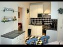 Apartmány Martin - modern: A2(4), A3(4), A4(4) Rovinjsko Selo (Rovinj) - Istrie  - Apartmán - A2(4): kuchyně a jídelna