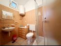Apartmány Tomo - 10 m from beach: A1(2+2), SA2(2) Zaostrog - Riviera Makarska  - Apartmán - A1(2+2): koupelna s WC