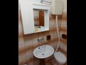 Apartmány Bila - 15m from the sea: A1(6) Tisno - Ostrov Murter  - Apartmán - A1(6): koupelna s WC