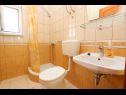 Apartmány Boris - 150 m from beach: A7(2+1), A6(2+1), A4(2+2), A8(3+1), A5(4+1) Novalja - Ostrov Pag  - Apartmán - A6(2+1): koupelna s WC