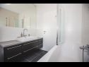 Irena - with private pool: A1(4) Banjol - Ostrov Rab  - Apartmán - A1(4): koupelna s WC
