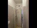 Apartmány a pokoje Mila - yard: A1(4+1), R1(2+1), R2(2) Supetarska Draga - Ostrov Rab  - Pokoj - R1(2+1): koupelna s WC