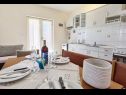 Apartmány Vinx - grill and terrace A1(2+2), A2(2+2) Zátoka Kanica (Rogoznica) - Riviera Šibenik  - Chorvatsko  - Apartmán - A2(2+2): kuchyně a jídelna