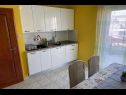 Apartmány Dari - near beach: A1(7), SA2(2), SA3(2) Rogoznica - Riviera Šibenik  - Apartmán - A1(7): kuchyně a jídelna