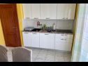 Apartmány Dari - near beach: A1(7), SA2(2), SA3(2) Rogoznica - Riviera Šibenik  - Apartmán - A1(7): kuchyně