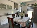 Apartmány Bilja - 20 M from the sea A1(2), A2(2), A3(2), A4(6) Rogoznica - Riviera Šibenik  - Apartmán - A4(6): kuchyně a jídelna