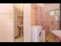 Apartmány Gorda - 50m from the sea: A1(2+2) Kastel Gomilica - Riviera Split  - Apartmán - A1(2+2): koupelna s WC