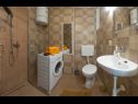 Apartmány Zdrav - with big terrace: A1(4) Split - Riviera Split  - Apartmán - A1(4): koupelna s WC