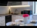 Apartmány Sani - modern: A1(3) Split - Riviera Split  - Apartmán - A1(3): kuchyně a jídelna
