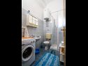 Apartmány VV A1(2+1), A2(5), A3(7) Seget Vranjica - Riviera Trogir  - Apartmán - A2(5): koupelna s WC