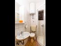 Apartmány VV A1(2+1), A2(5), A3(7) Seget Vranjica - Riviera Trogir  - Apartmán - A3(7): koupelna s WC
