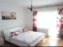 Apartmány Vesna - 40 m from pebble beach: A1(4+1), A2(4), A3(4+1) Seget Vranjica - Riviera Trogir  - Apartmán - A3(4+1): ložnice