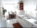 Apartmány Vesna - 40 m from pebble beach: A1(4+1), A2(4), A3(4+1) Seget Vranjica - Riviera Trogir  - Apartmán - A3(4+1): kuchyně a jídelna