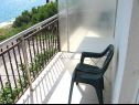 Apartmány Rose - 30 m from the beach: A1(2+1), A2(2+1), A3(2+1), A4(2+1), A5(2+1) Seget Vranjica - Riviera Trogir  - Apartmán - A2(2+1): balkón