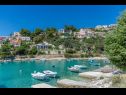 Apartmány Bosiljka - by the sea: A1(5), A2(5), SA3(2) Sevid - Riviera Trogir  - vegetace (dům a okolí)