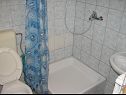 Apartmány Mara - barbecue: A1(4+1), SA3(2), SA4(2+1) Trogir - Riviera Trogir  - Apartmán - A1(4+1): koupelna s WC