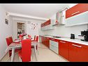 Apartmány Irvin - sweet apartment : A1(5) Trogir - Riviera Trogir  - Apartmán - A1(5): kuchyně a jídelna