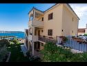 Apartmány Marijan - beautiful view: A1(6) Trogir - Riviera Trogir  - pohled (dům a okolí)