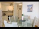 Apartmány Pery - 2 bedroom sea view apartment: A1(4+1) Trogir - Riviera Trogir  - Apartmán - A1(4+1): kuchyně a jídelna