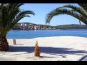 Apartmány Florio - garden & free parking: A1(5) Trogir - Riviera Trogir  - pláž