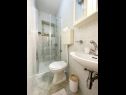 Apartmány Mihaela - sea view : A1(5+1), A2(4), SA3(2) Trogir - Riviera Trogir  - Apartmán - A1(5+1): koupelna s WC