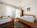 Apartmány Mihaela - sea view : A1(5+1), A2(4), SA3(2) Trogir - Riviera Trogir  - Apartmán - A1(5+1): ložnice