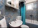 Apartmány Miranda - quiet & next to the sea: A1(2+2), A2(2+2), A3(2+1), A4(2+1) Vinišće - Riviera Trogir  - Apartmán - A4(2+1): koupelna s WC