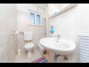Apartmány A1(2+2), A2(2+1) Vinišće - Riviera Trogir  - Apartmán - A1(2+2): koupelna s WC