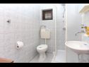 Prázdninový dům/vila Marcelo - with terrace : H(5+3) Vinišće - Riviera Trogir  - Chorvatsko  - H(5+3): koupelna s WC