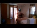 Apartmány Summer Sun SA1(2+1), A2(2+2), A3(4+2), A4(4+2) Privlaka - Riviera Zadar  - Studio apartmán - SA1(2+1): obývák