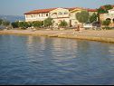 Apartmány Vanja - terrace & BBQ A1(4+2), A2(4+1) Vir - Riviera Zadar  - pláž