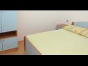 Apartmány VINK - 80 m from beach A2(4), A3(4), A4(4) Vir - Riviera Zadar  - Apartmán - A2(4): ložnice