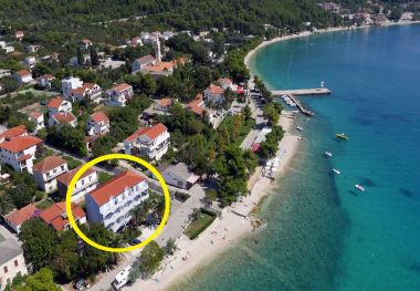 Apartmány a pokoje Tomo 1 - at the beach: A4(2+2), RA1(2), RA2(2), RA3(2) Zaostrog - Riviera Makarska 