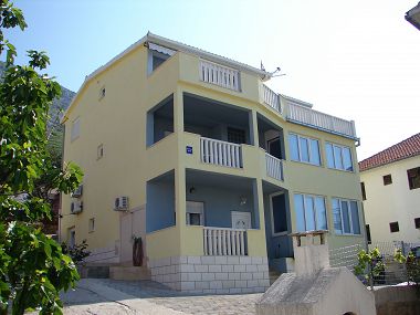 Apartmány VP SA2(2), A3(3), A4(2+3), A5(3), A6(2+2) Stanići - Riviera Omiš 
