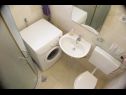 Apartmány Marin A1(2+2), A2(2+2) Biograd - Riviera Biograd  - Apartmán - A1(2+2): koupelna s WC