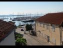 Apartmány Ena - near marina "Kornati": A1(4), A2(2) Biograd - Riviera Biograd  - pohled (dům a okolí)