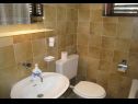 Apartmány Dvor - 20 m from beach: A1(4+1) Turanj - Riviera Biograd  - Apartmán - A1(4+1): koupelna s WC
