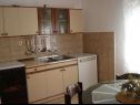 Apartmány Ivo - relaxing & comfortable: A1(4+1) Vrgada(Ostrov Vrgada) - Riviera Biograd  - Apartmán - A1(4+1): kuchyně