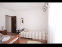 Apartmány Mira - great location & free Bbq: A1(2+2), A2(2+1) Splitska - Ostrov Brač  - Apartmán - A1(2+2): ložnice