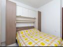 Apartmány Silvana - economy apartments : A1(4), A3(2+1), A2(2) Supetar - Ostrov Brač  - Apartmán - A1(4): ložnice
