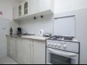 Apartmány Silvana - economy apartments : A1(4), A3(2+1), A2(2) Supetar - Ostrov Brač  - Apartmán - A1(4): kuchyně
