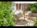 Apartmány Stone garden - cosy and comfy : A1(4), A2(2) Supetar - Ostrov Brač  - Apartmán - A2(2): zahradní terasa