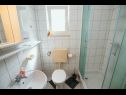 Apartmány Bela2 - great location A1 B1(4), A2 C1(4), A3 D1(4+1) Mastrinka - Ostrov Čiovo  - Apartmán - A2 C1(4): koupelna s WC